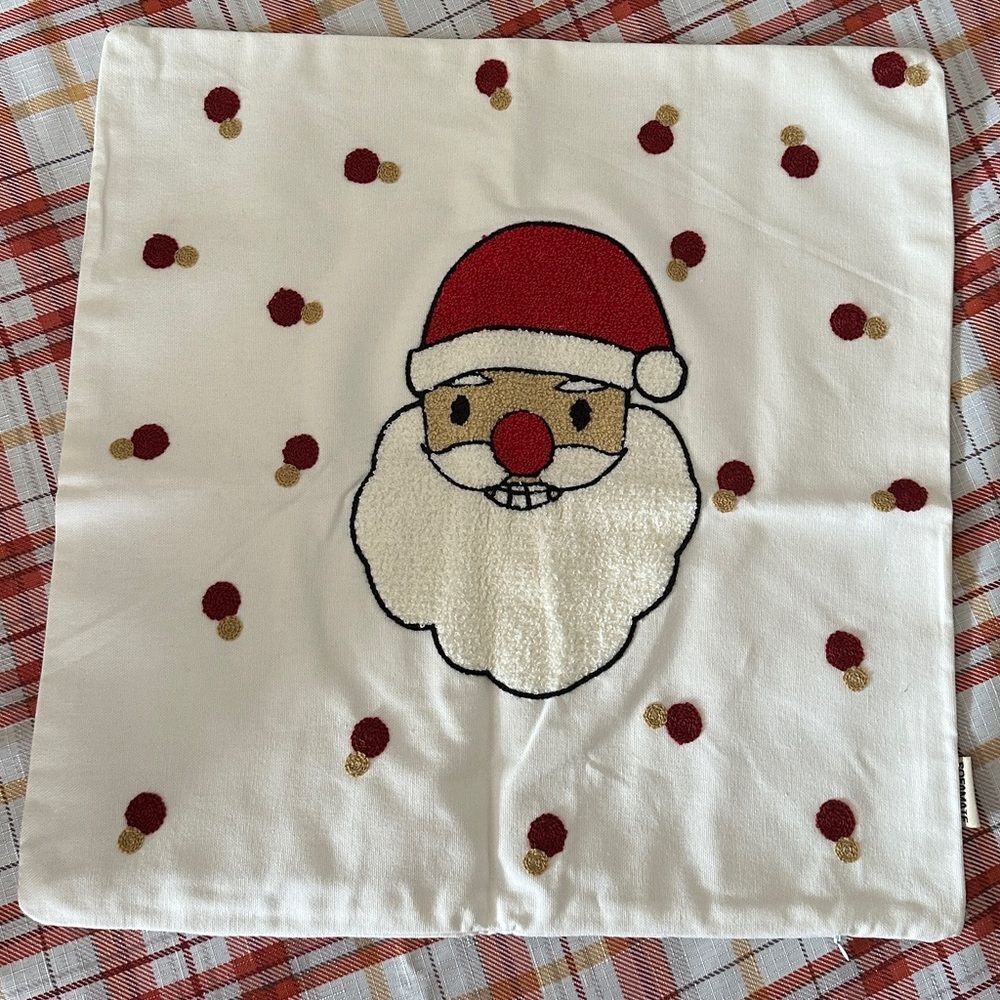 NWT Santa Claus Embroidered Pillow Cover